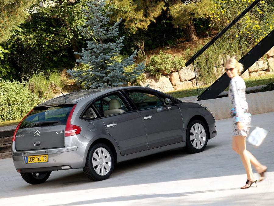  Citroen C4 Berline 2004 года  (фото 5 из 16)